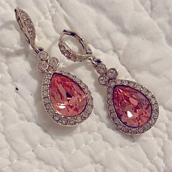 Givenchy teardrops rose pink earrings